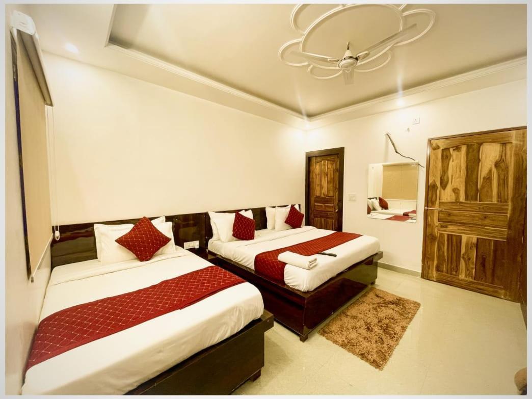 Hotel Town Grand Agra  Dış mekan fotoğraf